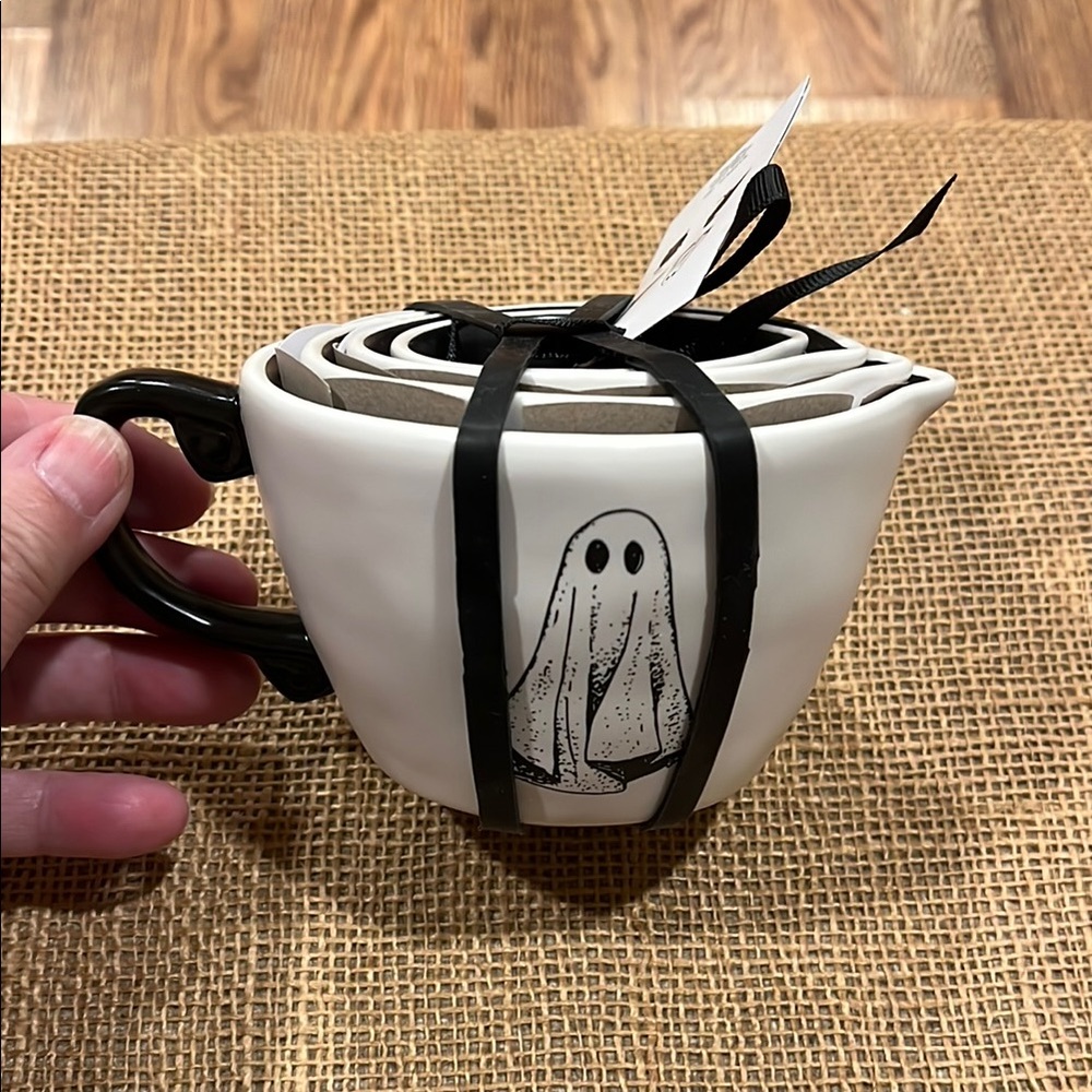 NWT Rae Dunn ghost measuring cups